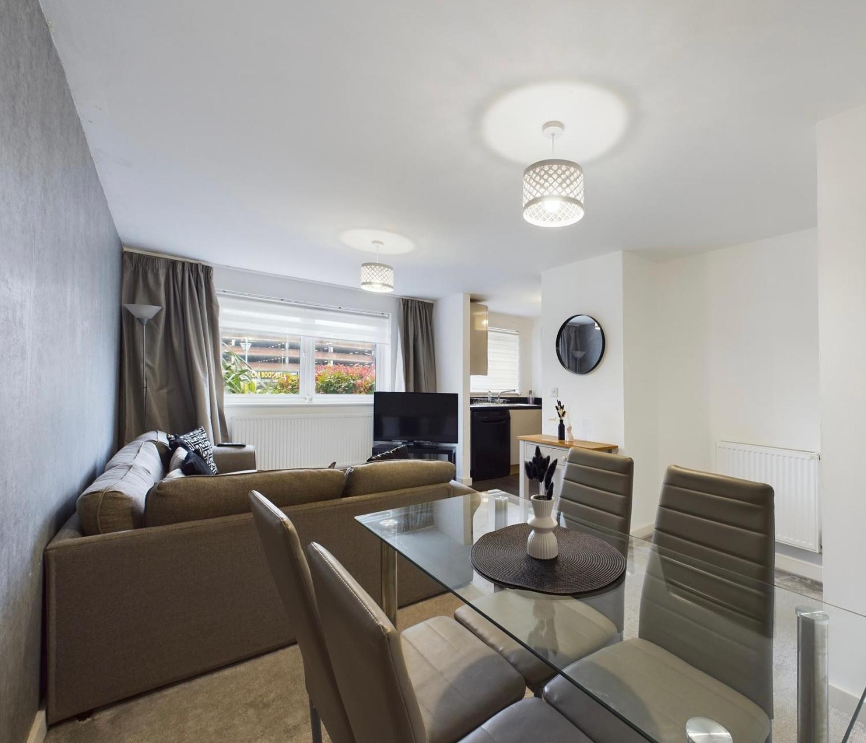 Modern 2 Bed City Apartment With Private Parking Swansea Exterior photo