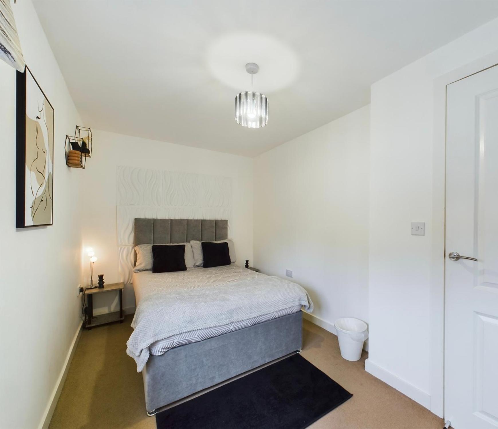 Modern 2 Bed City Apartment With Private Parking Swansea Exterior photo